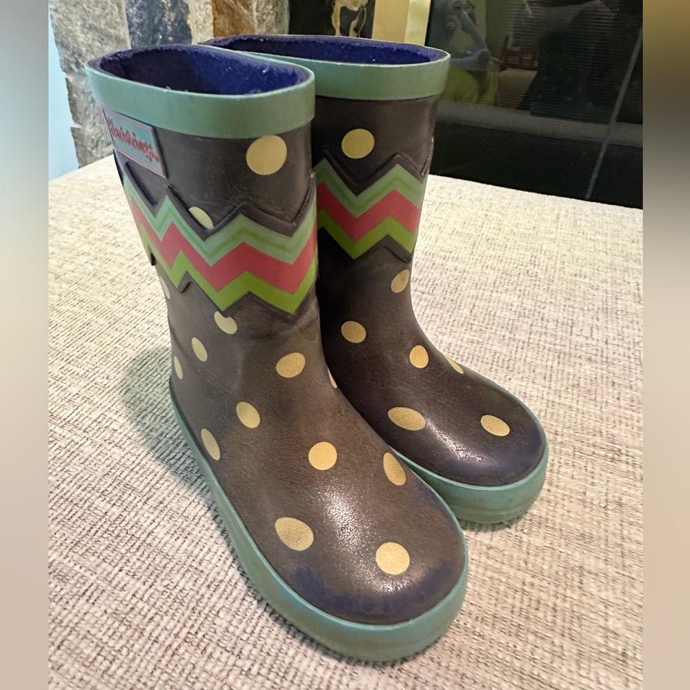 Hartstrings Girls Navy Rain Boots with Green Trim and Gold Polka Dots